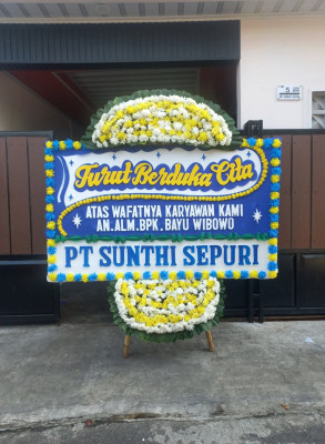 Papan Bunga Duka di Sario Tumpaan